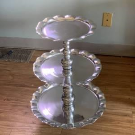 Picture of CUPCAKE/CAKE STAND SILVER RIBBON 3T